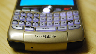 T-Mobile's Wi-Fi BlackBerry Curve Is Fo' Real and Quite Tasty